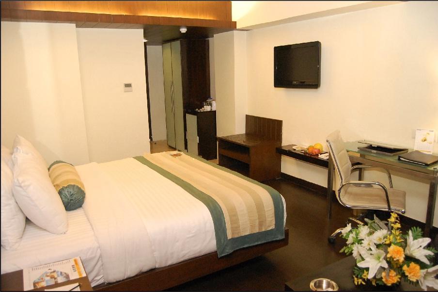Park Maple Hotel Amritsar Exterior photo